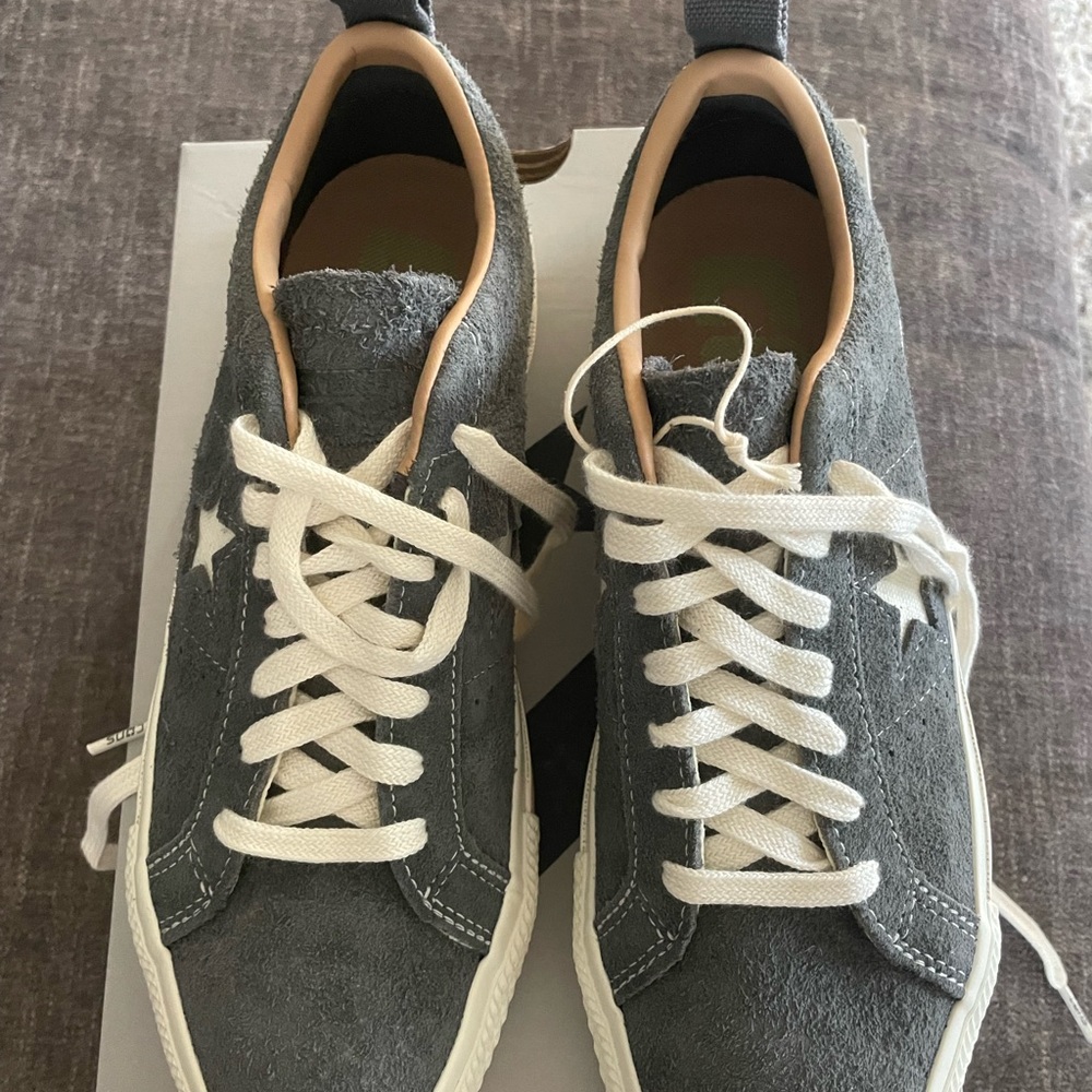 Brand new in box womens size 8.5 converse sneakers.